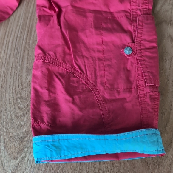 Oilily Red and Blue Shorts with Cargo Style and Comfortable Fit - Picture 6 of 9